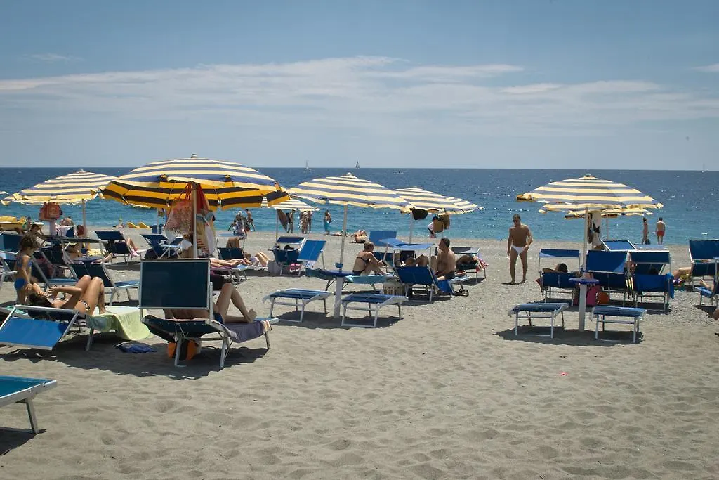 Taormina Studio Apartments Giardini Naxos 0*,