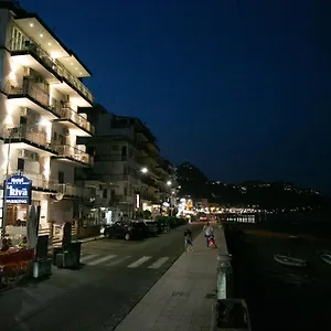 Отель La Riva, Джардини-Наксос