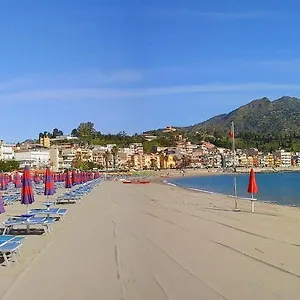  לינה וארוחת בוקר Al Sole Di Sicilia