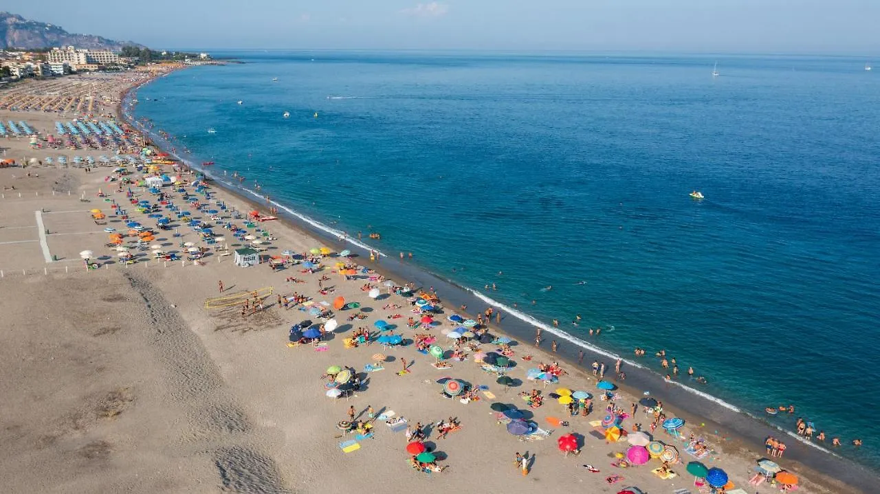 Taormina Studio Apartments Giardini Naxos