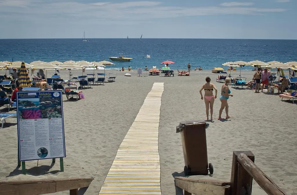 Taormina Studio Apartments Giardini Naxos