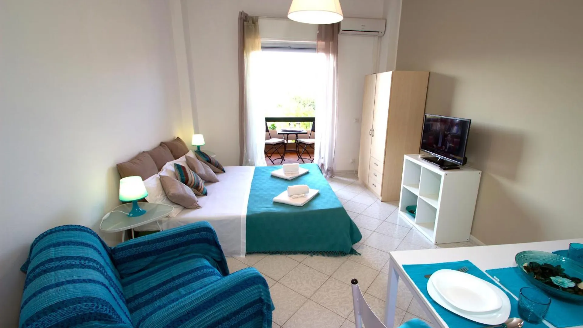 Taormina Studio Apartments Giardini Naxos