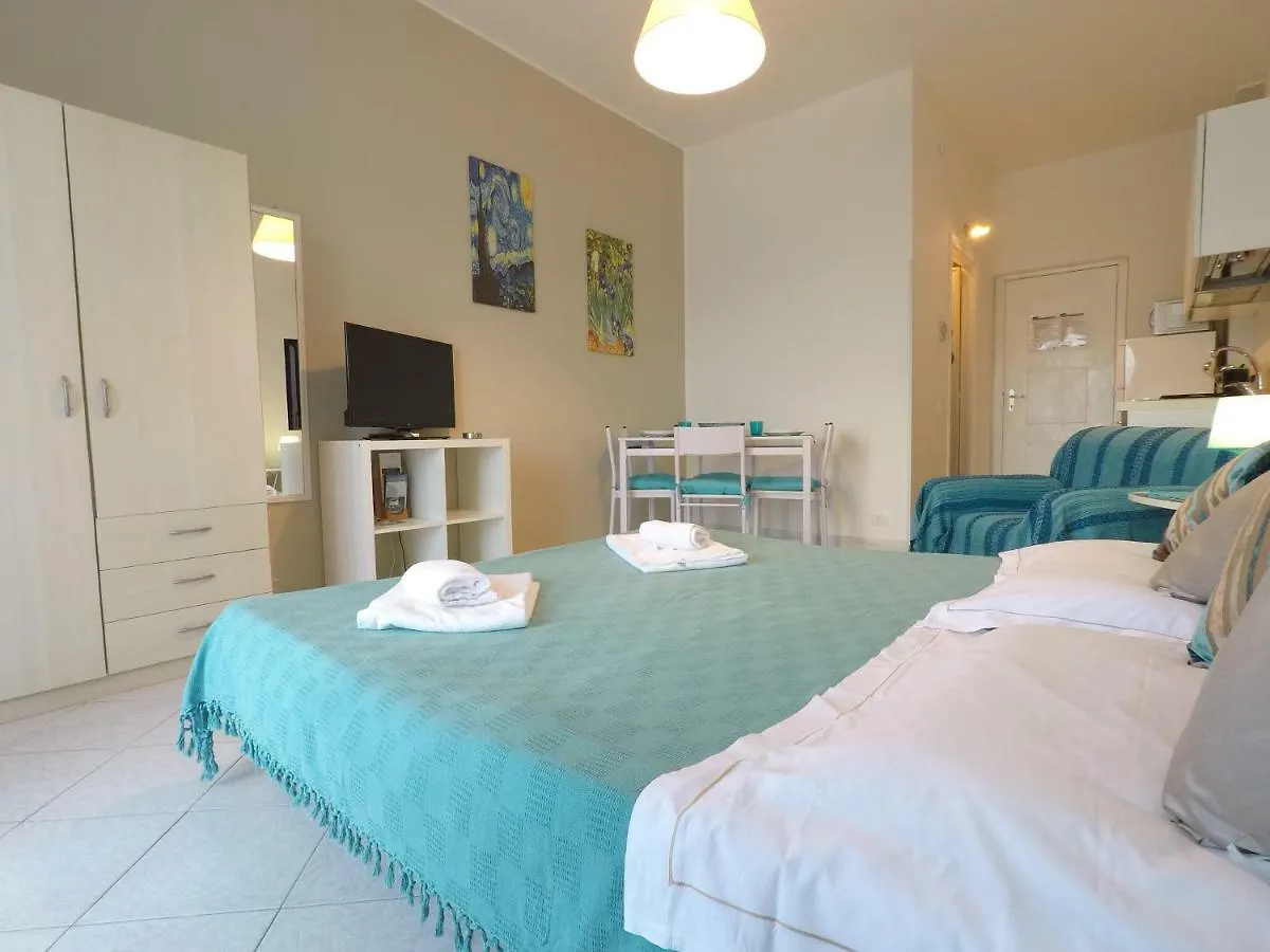 Taormina Studio Apartments Giardini Naxos